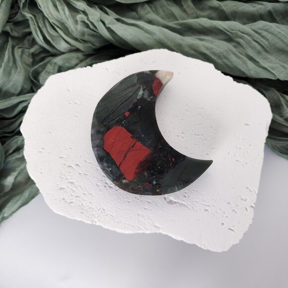 African Bloodstone Moon Crystal Carving - Picture 4 of 6